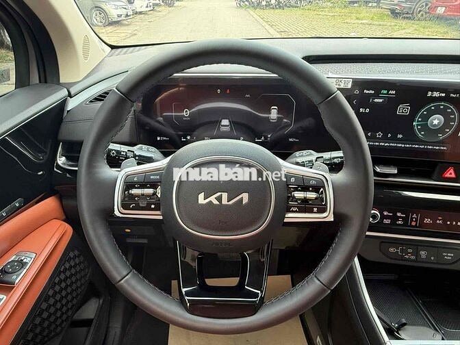 Kia Carnival 2024 2.2D Signature  - 1700 km