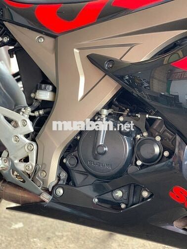 Suzuki GSX 150 đời 2017, máy zin thì thầm êm ái.