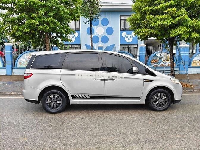 Luxgen M7 2013 Tôi không rõ - 180000 km