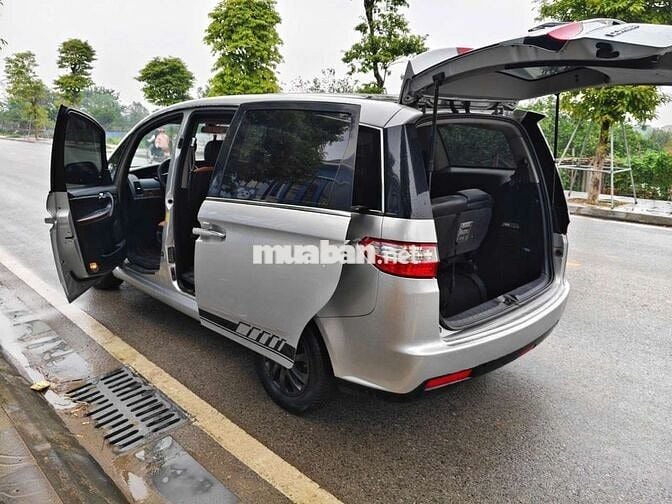 Luxgen M7 2013 Tôi không rõ - 180000 km