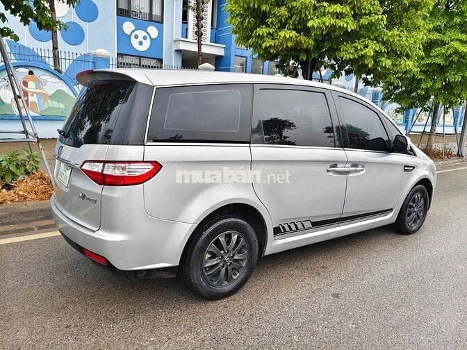 Luxgen M7 2013 Tôi không rõ - 180000 km