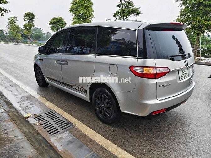 Luxgen M7 2013 Tôi không rõ - 180000 km