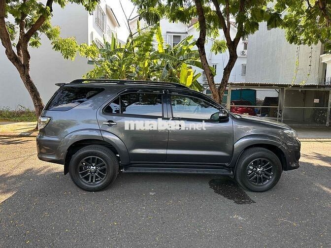 Toyota Fortuner 2012 2.7V 4x4 AT - 91000 km