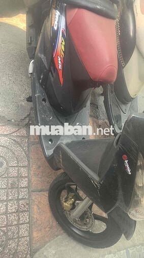 mình đang bán con xe máy hiệu yamaha