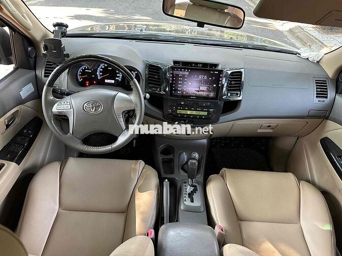 Toyota Fortuner 2012 2.7V 4x4 AT - 91000 km