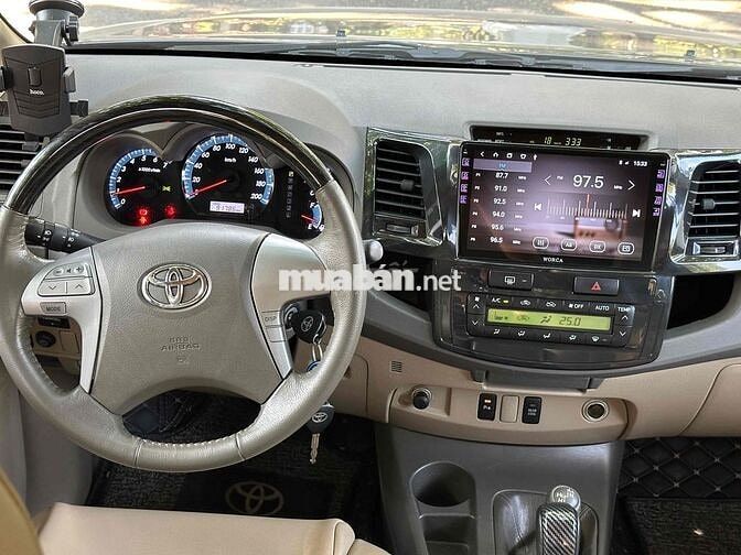 Toyota Fortuner 2012 2.7V 4x4 AT - 91000 km