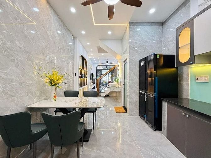 Bán nhà trệt 3 lầu Full nội thất gần TH Võ Thị Sáu 