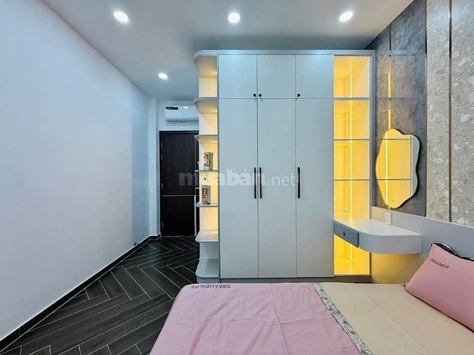 Bán nhà trệt 3 lầu Full nội thất gần TH Võ Thị Sáu 