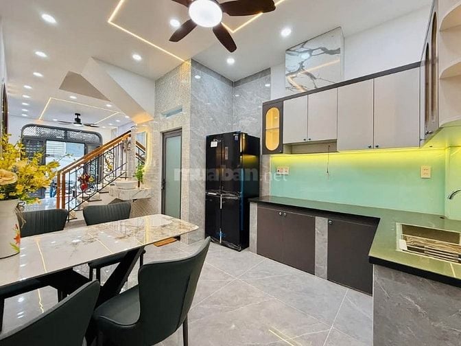Bán nhà trệt 3 lầu Full nội thất gần TH Võ Thị Sáu 