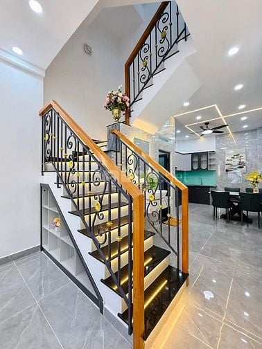 Bán nhà trệt 3 lầu Full nội thất gần TH Võ Thị Sáu 