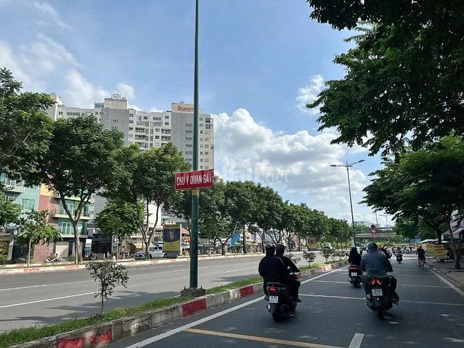 Bán gấp nhà 4 lầu, Hẽm Ô Tô PHẠM VĂN ĐỒNG, P3 Gò Vấp 10,5 tỷ