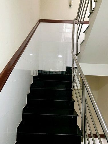 NGỘP BÁN GẤP NHÀ 4 LẦU,HXH THÔNG 4.4M x20M ,4PN ,Đ.LÊ VĂN LƯƠNG,QUẬN 7
