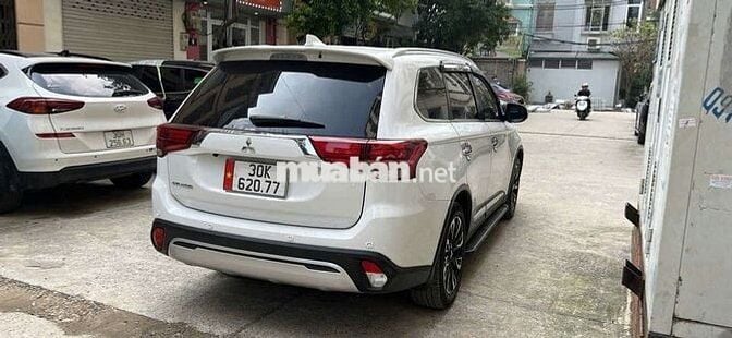 Bán Mitsubishi Outlander 2.0 Premium