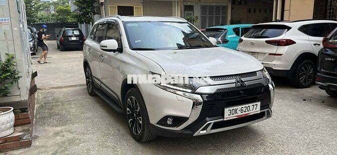 Bán Mitsubishi Outlander 2.0 Premium