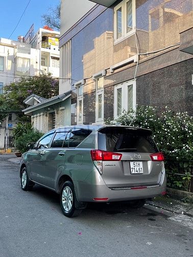 bán xe innova biền trắng xe TPHCM