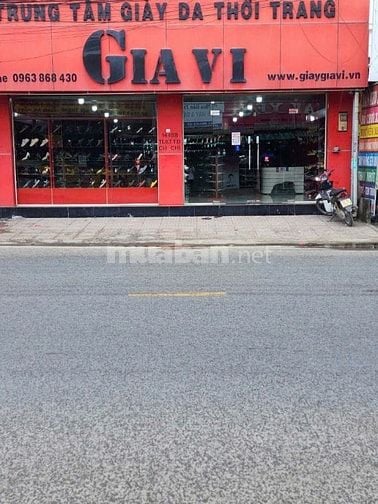 KẸT TIỀN CẦN BÁN GẤP NHÀ MẶT TIỀM TL8