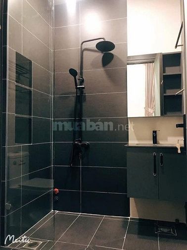 HOA SỨ PHÚ NHUẬN, 3 LẦU, 5PN, 6WC. FUll NT