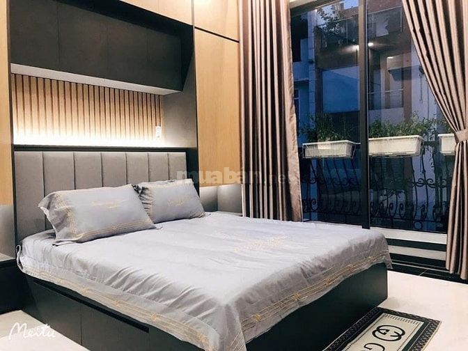 HOA SỨ PHÚ NHUẬN, 3 LẦU, 5PN, 6WC. FUll NT