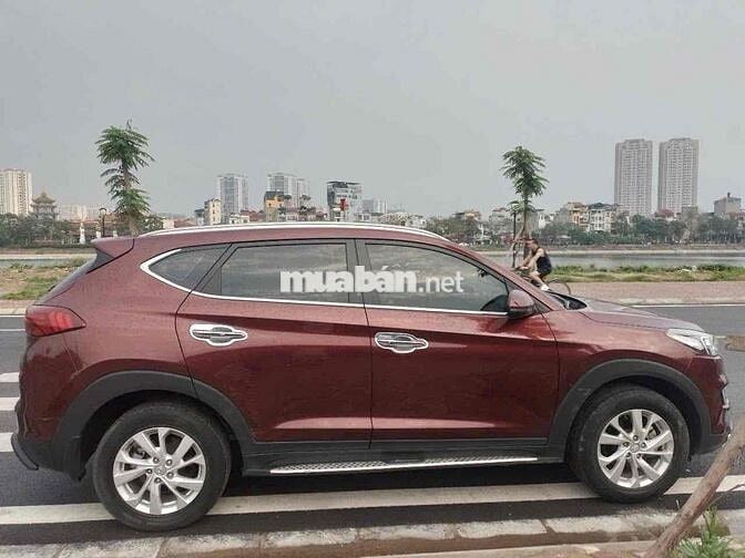 Hyundai Tucson 2019 2.0L Tiêu chuẩn - 33000 km