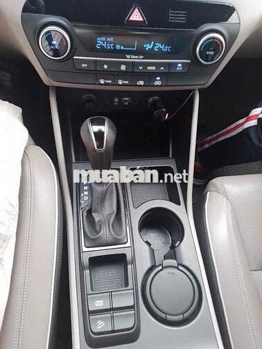 Hyundai Tucson 2019 2.0L Tiêu chuẩn - 33000 km