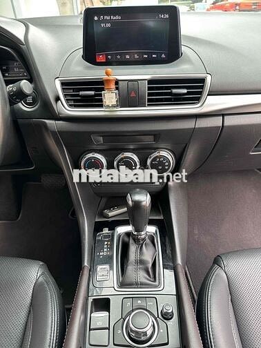 Mazda 3 2019 1.5L Sport Luxury - 50000 km