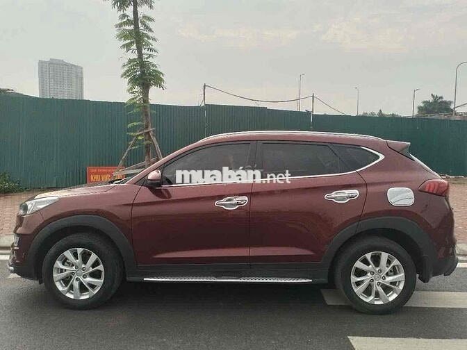 Hyundai Tucson 2019 2.0L Tiêu chuẩn - 33000 km