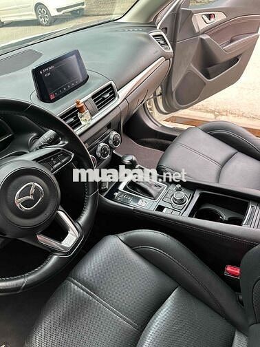 Mazda 3 2019 1.5L Sport Luxury - 50000 km