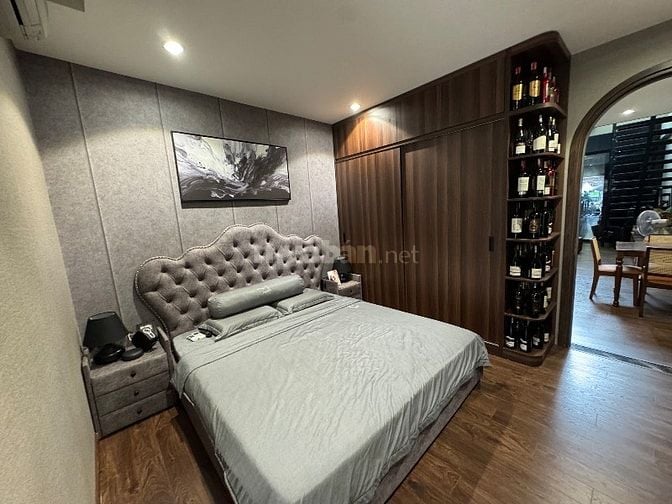 Bán nhà đẹp để ở và kinh doanh giá mềm 