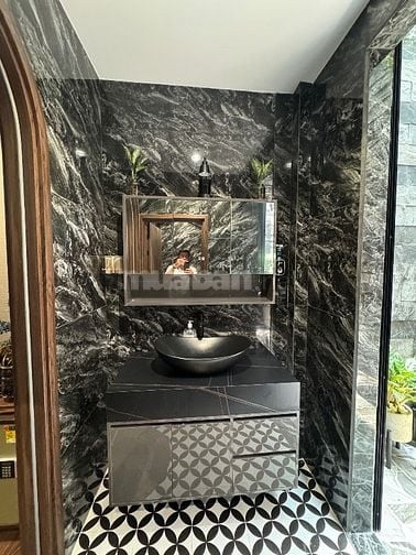 Bán nhà đẹp để ở và kinh doanh giá mềm 