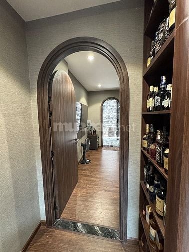 Bán nhà đẹp để ở và kinh doanh giá mềm 