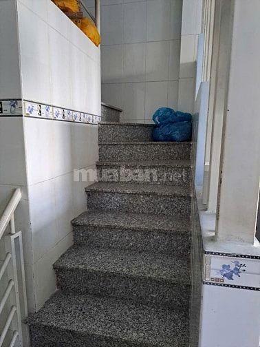 Bán nhà 135m2 12tỷ500 đường xe tải quốc lộ 13 cũ Thủ Đức 