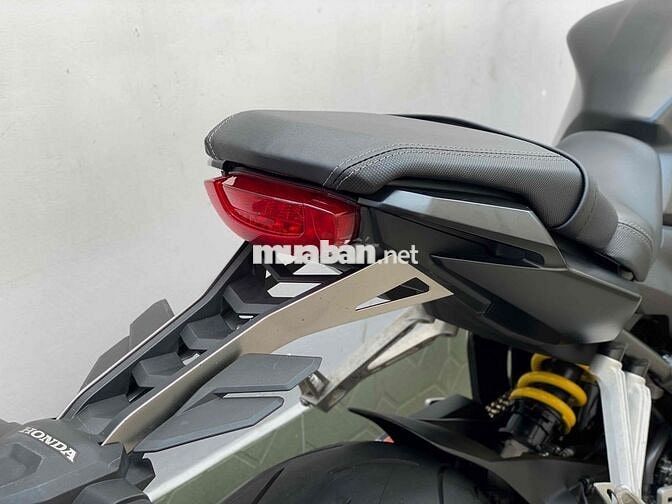 Cb650r 2022 chính chủ mua mới