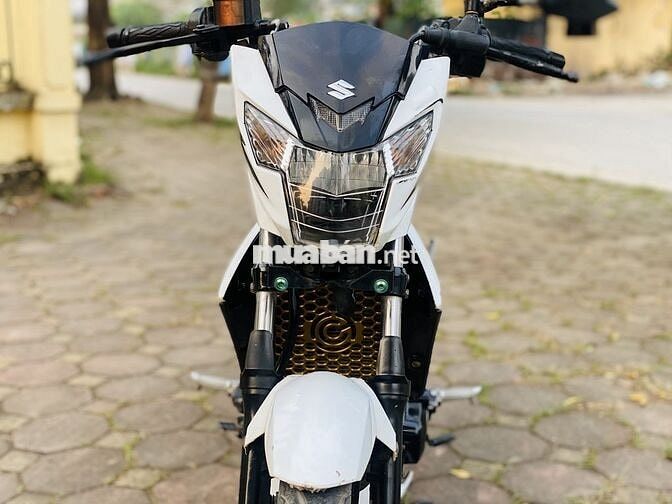 SUZUKI SATRIA 150FI TRẮNG ZIN MÁY CHẤT ĐẸP 9 CHỦ