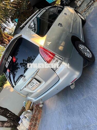 Toyota Innova 2010 G - xe gia đình