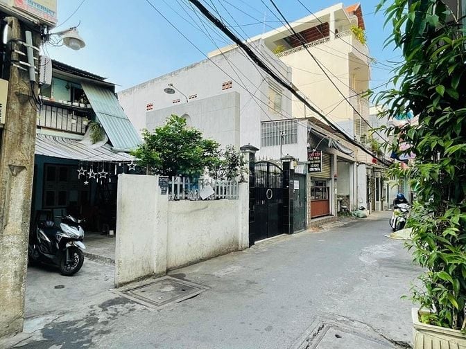 Q3, CMT8 - 140m2 ( 6x24m ) NHÀ CŨ TIỆN XÂY CHDV - HẺM 6M THÔNG
