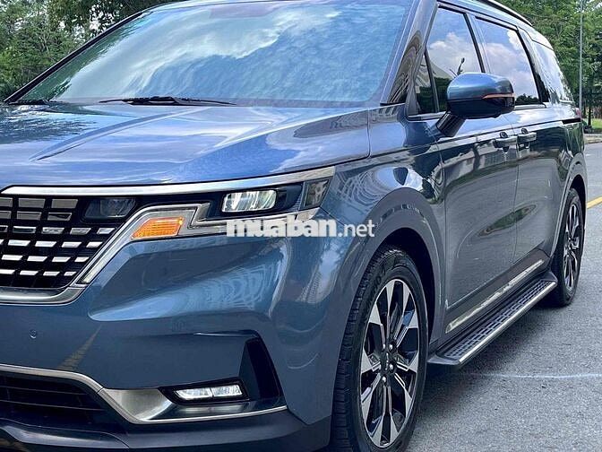Xe Kia Carnival 2022 2.2D Premium 8 chỗ - 49900 km
