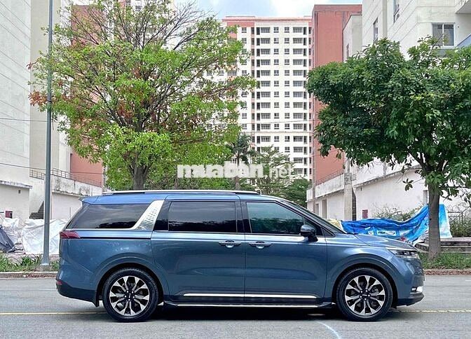 Xe Kia Carnival 2022 2.2D Premium 8 chỗ - 49900 km