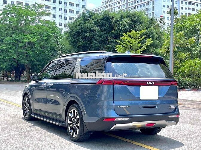 Xe Kia Carnival 2022 2.2D Premium 8 chỗ - 49900 km