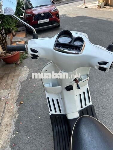 Piago 150 3V đen vuông chính chủ mua mới rin