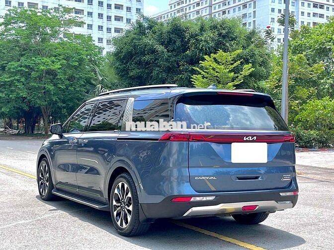 Xe Kia Carnival 2022 2.2D Premium 8 chỗ - 49900 km