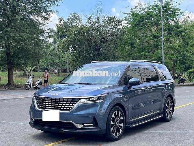 Xe Kia Carnival 2022 2.2D Premium 8 chỗ - 49900 km