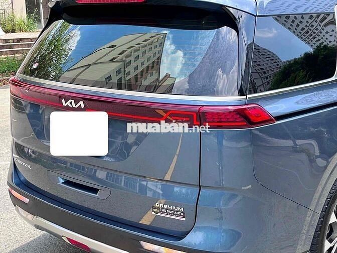 Xe Kia Carnival 2022 2.2D Premium 8 chỗ - 49900 km