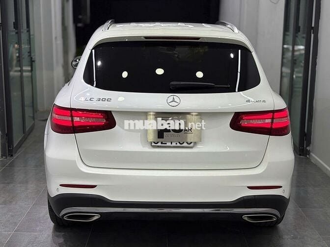 Mercedes Benz GLC 2019 300 4Matic - 63000 km