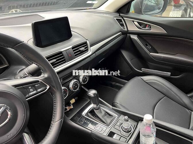 Mazda 3 2018 1.5 AT 6 vạn zin xuất sắc 100%