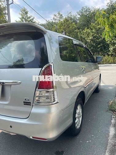 Toyota Innova 2010 G - 182 km
