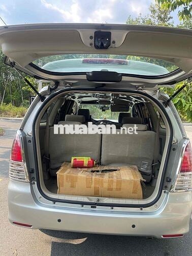 Toyota Innova 2010 G - 182 km