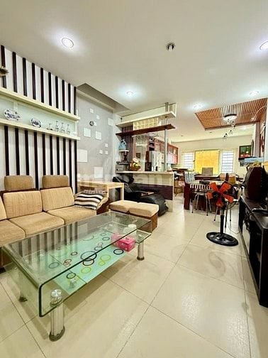 NHÀ VỊ TRÍ SẦM UẤT 45M2 NGUYỄN TRI PHƯƠNG, Q.10
