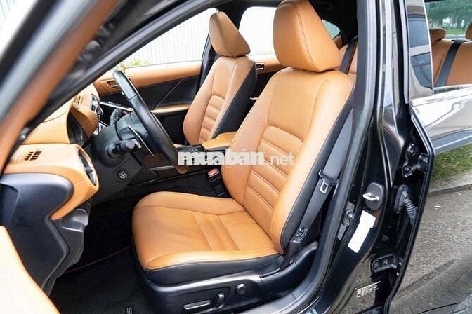 Lexus IS 2021 Luxury - 5 km