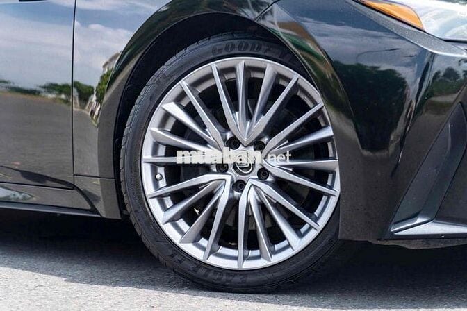 Lexus IS 2021 Luxury - 5 km