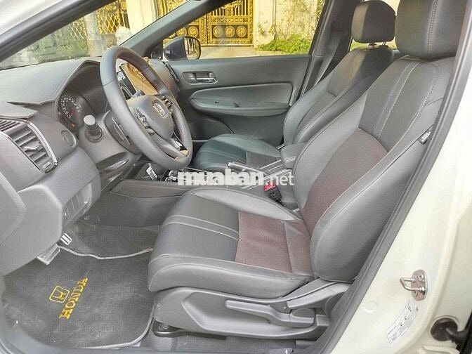 Honda City 2025 RS 1.5 AT - 3900 km siêu phẩm